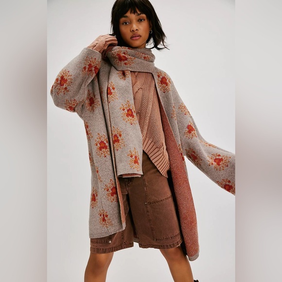 Free People Bali Ayla Scarf Cardi - Picture 2 of 4